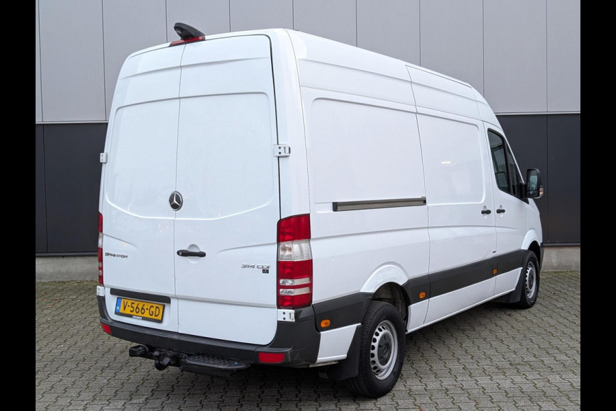 Mercedes-Benz Sprinter 314 140PK AUTOMAAT CRUISE 3500KG TREKHAAK ACHTERUITRIJCAMERA RWD 3 ZITPLAATSEN NAVIGATIE