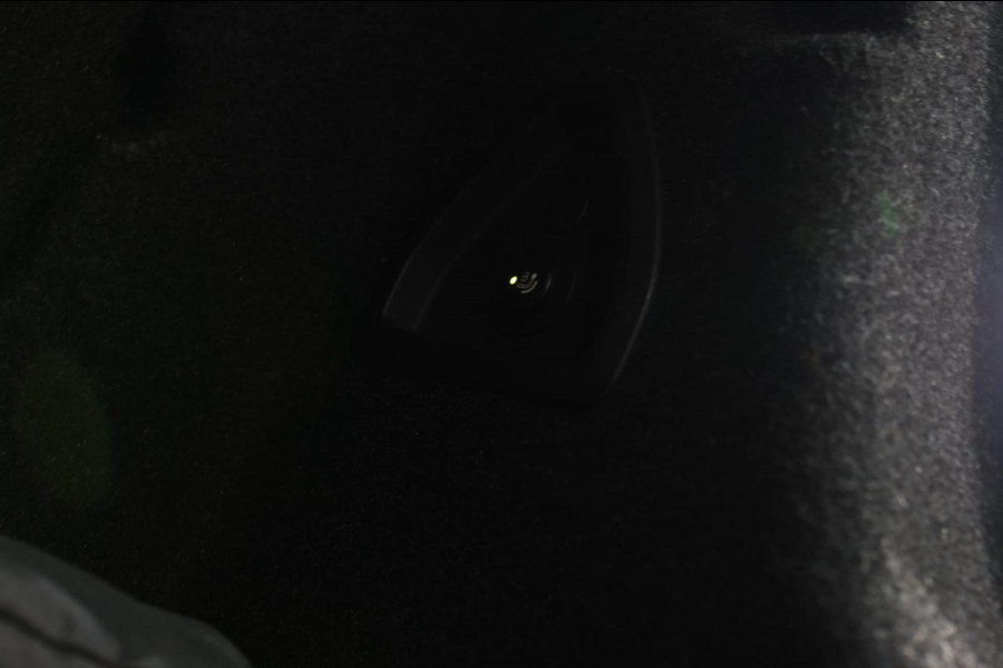 BMW 5 Serie M550i xDrive *Nachtzicht*Massage*H/K*360 Camera*Trekhaak*