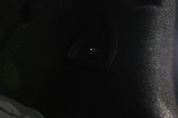 BMW 5 Serie M550i xDrive *Nachtzicht*Massage*H/K*360 Camera*Trekhaak*