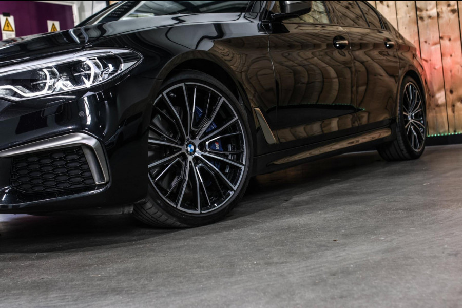 BMW 5 Serie M550i xDrive *Nachtzicht*Massage*H/K*360 Camera*Trekhaak*