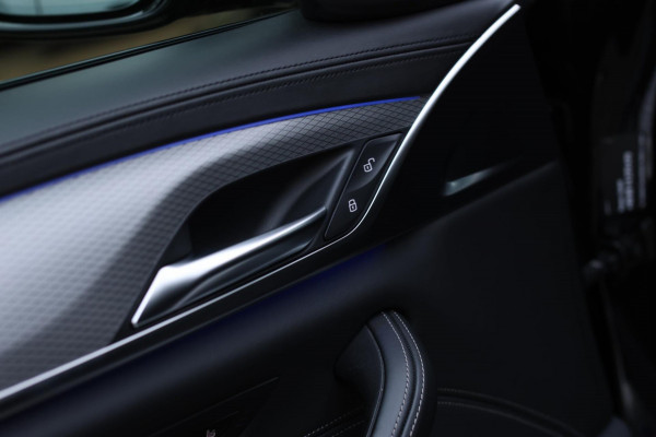 BMW 5 Serie M550i xDrive *Nachtzicht*Massage*H/K*360 Camera*Trekhaak*