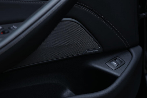 BMW 5 Serie M550i xDrive *Nachtzicht*Massage*H/K*360 Camera*Trekhaak*