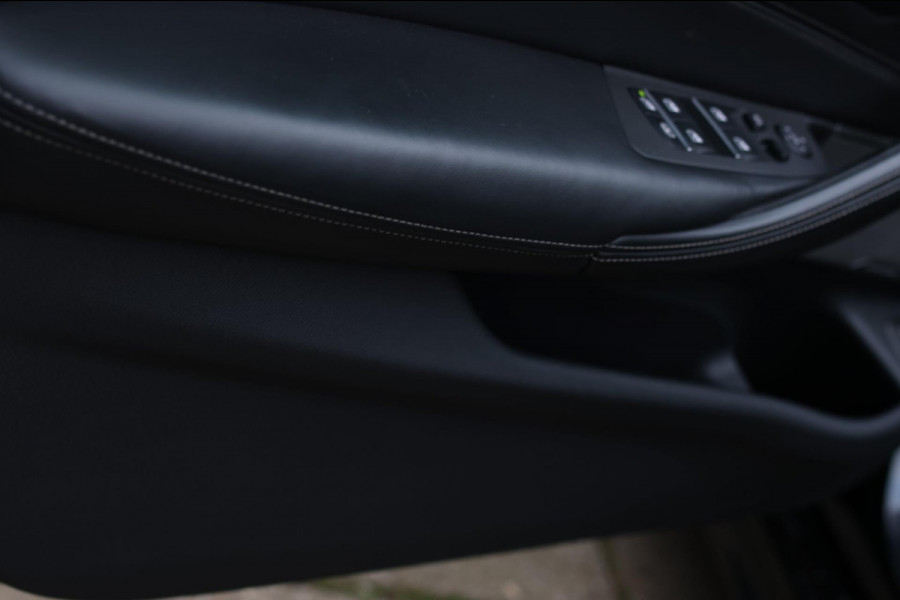 BMW 5 Serie M550i xDrive *Nachtzicht*Massage*H/K*360 Camera*Trekhaak*