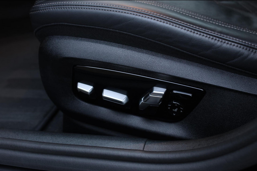 BMW 5 Serie M550i xDrive *Nachtzicht*Massage*H/K*360 Camera*Trekhaak*