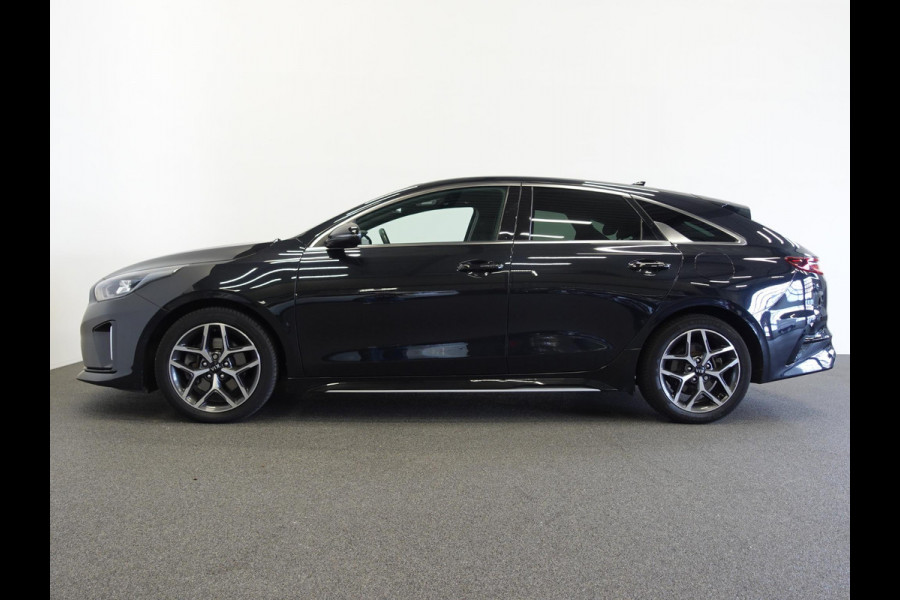 Kia ProCeed 1.4 T-GDI 140pk Automaat GT-Line Panoramadak LED Airco Navi Carplay PDC VA Camera Sportleder 17" LM Velgen Virtual Cockpit
