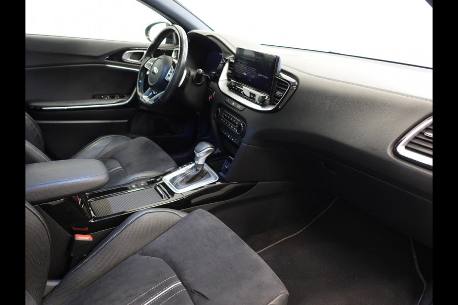 Kia ProCeed 1.4 T-GDI 140pk Automaat GT-Line Panoramadak LED Airco Navi Carplay PDC VA Camera Sportleder 17" LM Velgen Virtual Cockpit