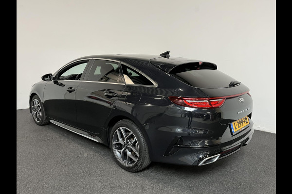 Kia ProCeed 1.5 T-GDi MHEV GT-Line Edition Climate control Cruise control adaptive Achteruitrijd camera Parkeersensoren achter Stuur verwarming Voorstoelen verwarmd Navigatie Apple Carplay/ Android Auto