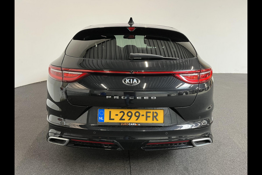 Kia ProCeed 1.5 T-GDi MHEV GT-Line Edition Climate control Cruise control adaptive Achteruitrijd camera Parkeersensoren achter Stuur verwarming Voorstoelen verwarmd Navigatie Apple Carplay/ Android Auto