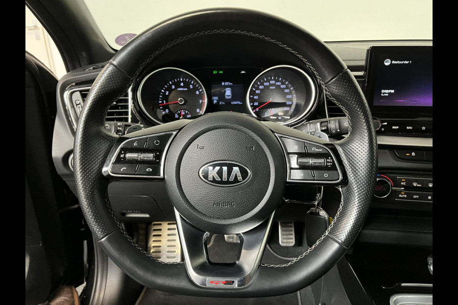 Kia ProCeed 1.5 T-GDi MHEV GT-Line Edition Climate control Cruise control adaptive Achteruitrijd camera Parkeersensoren achter Stuur verwarming Voorstoelen verwarmd Navigatie Apple Carplay/ Android Auto