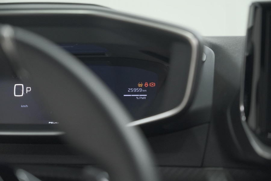 Peugeot 2008 Hybrid 136 e-DSC6 GT | 360 Camera | Panoramadak | Adaptieve Cruise Control | Dodehoekdetectie | Navigatie