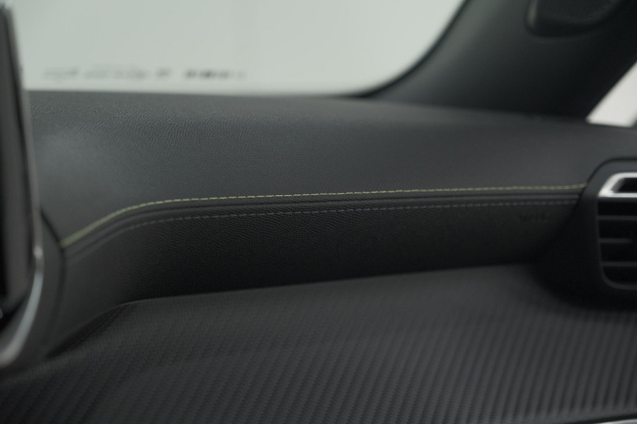 Peugeot 2008 Hybrid 136 e-DSC6 GT | 360 Camera | Panoramadak | Adaptieve Cruise Control | Dodehoekdetectie | Navigatie