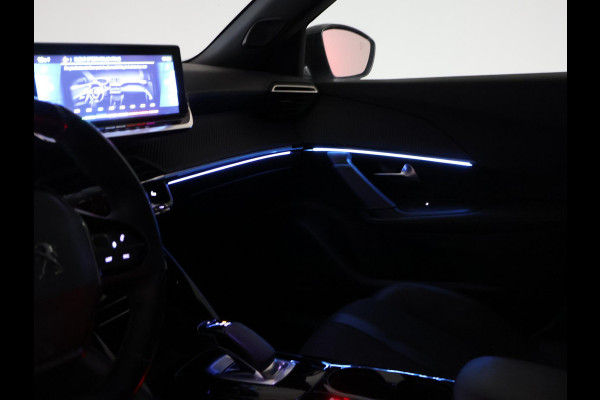 Peugeot e-2008 EV GT 50 kWh 3-FASE + ADAPTIVE CRUISE | STOELVERW. | 18 INCH | LED | APPLE CARPLAY | CAMERA