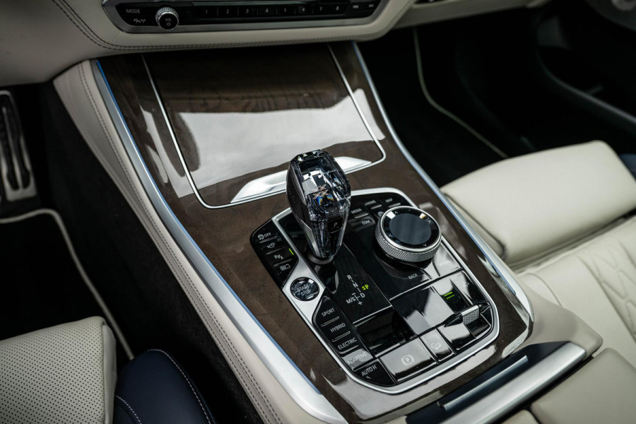 BMW X5 xDrive45e M-Sport 4-Wielsturing Individual B&W