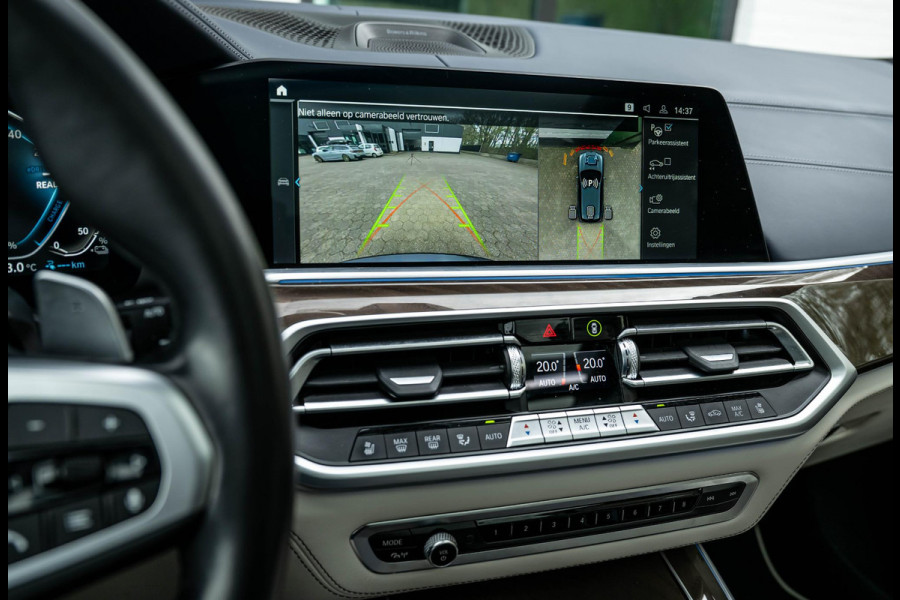 BMW X5 xDrive45e M-Sport 4-Wielsturing Individual B&W