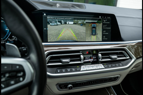 BMW X5 xDrive45e M-Sport 4-Wielsturing Individual B&W