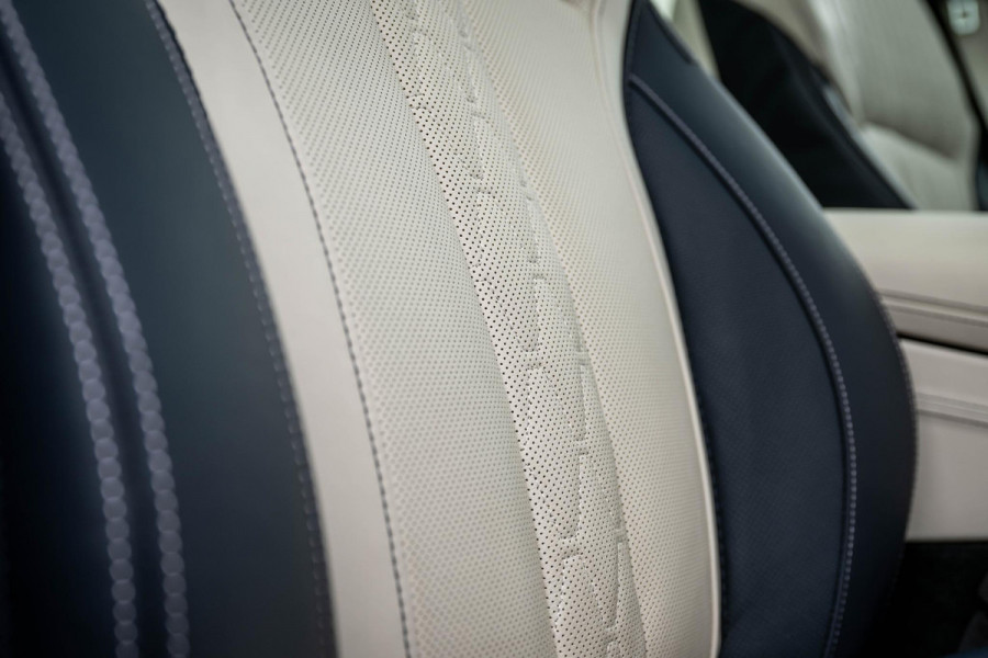 BMW X5 xDrive45e M-Sport 4-Wielsturing Individual B&W