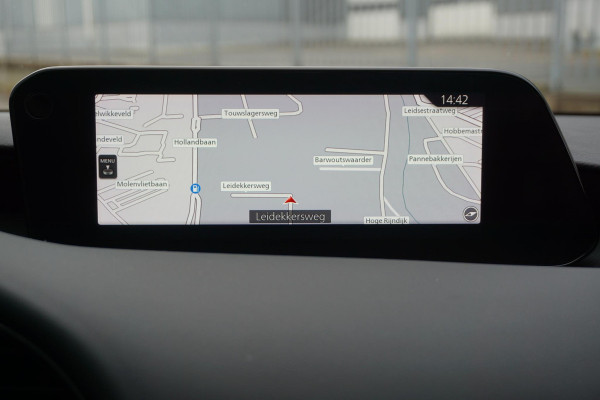 Mazda 3 2.0 e-SkyActiv-X M Hybrid 180PK Luxury/Leer/18Inch /Bose/Head-Up/Trekhaak.