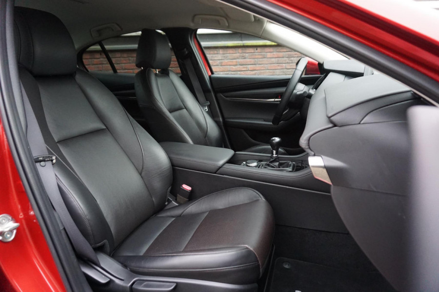 Mazda 3 2.0 e-SkyActiv-X M Hybrid 180PK Luxury/Leer/18Inch /Bose/Head-Up/Trekhaak.