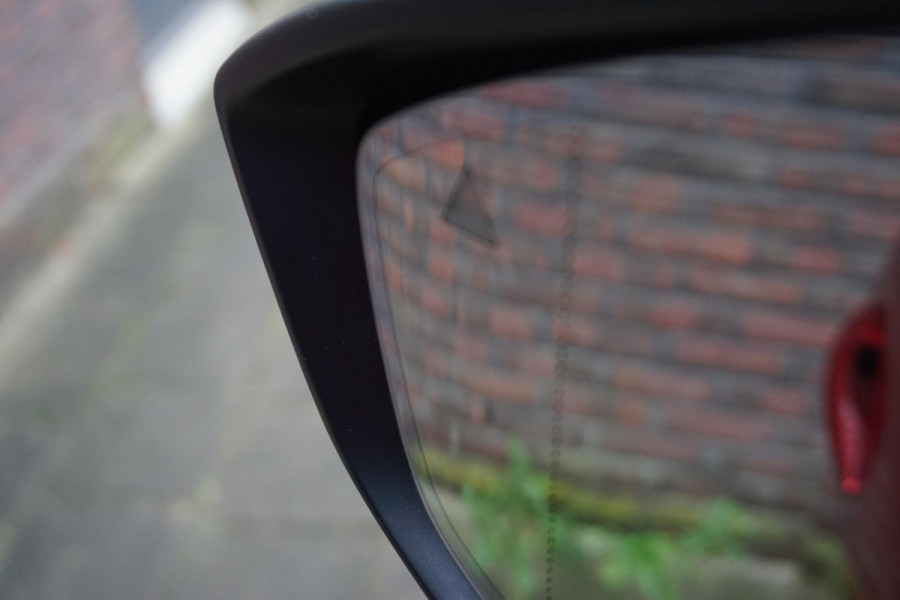 Mazda 3 2.0 e-SkyActiv-X M Hybrid 180PK Luxury/Leer/18Inch /Bose/Head-Up/Trekhaak.