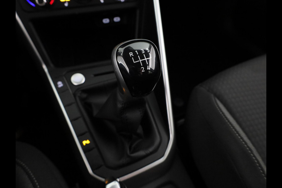 Volkswagen Polo 1.0 TSI Life Edition 95 pk | Verlengde garantie | Navigatie | Parkeersensoren | Achteruitrijcamera | Adaptieve cruise control | Stoelverwarming |