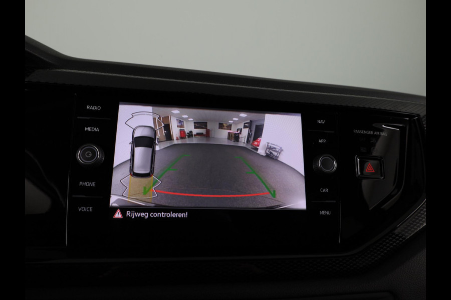 Volkswagen Polo 1.0 TSI Life Edition 95 pk | Verlengde garantie | Navigatie | Parkeersensoren | Achteruitrijcamera | Adaptieve cruise control | Stoelverwarming |