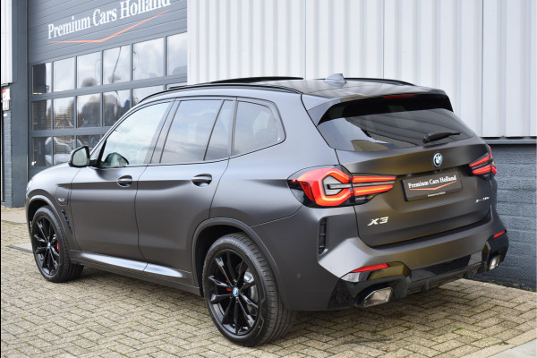 BMW X3 xDrive30e M-Pakket 292 Pk Frozen Black M-Stoelen Pano Navi 360 Memory Hud Carbon Camera Leder Laser 20 Inch
