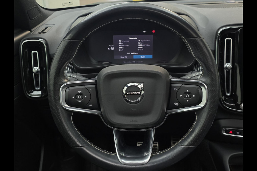 Volvo XC40 Recharge P8 AWD R-Design 408pk | Panoramadak | Stoelverwarming | 360 graden camera | Adaptieve Cruise control | Harman/Kardon audio