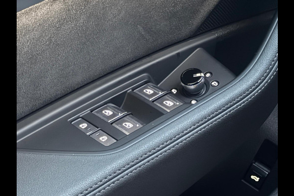 Audi e-tron Sportback 50 quattro Sport Black line, S-line interieur, 22 inch, achteruitrijcamera, stoelverwarming, NL auto met nap