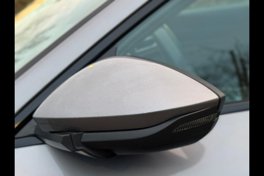 Audi e-tron Sportback 50 quattro Sport Black line, S-line interieur, 22 inch, achteruitrijcamera, stoelverwarming, NL auto met nap