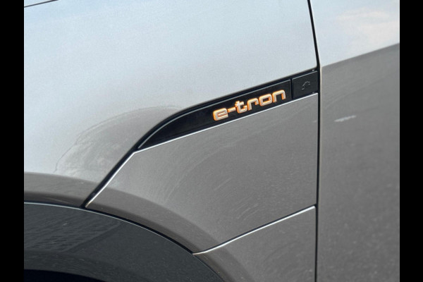 Audi e-tron Sportback 50 quattro Sport Black line, S-line interieur, 22 inch, achteruitrijcamera, stoelverwarming, NL auto met nap