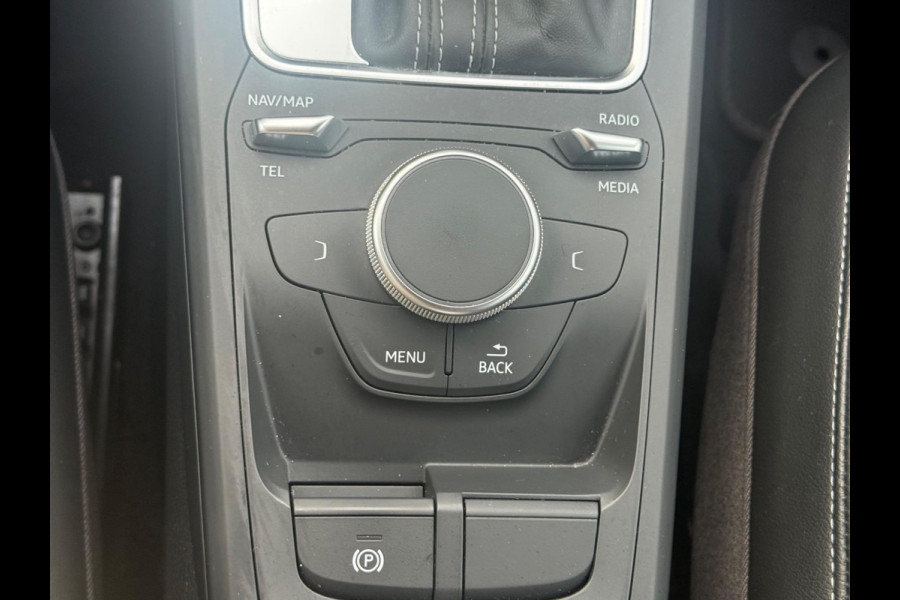 Audi Q2 35 TFSI 150 pk AUTOMAAT S Edition, 2X S-LINE, camera, trekhaak,1/2 lederen sportinterieur, 1 e eigenaar, nl auto met nap
