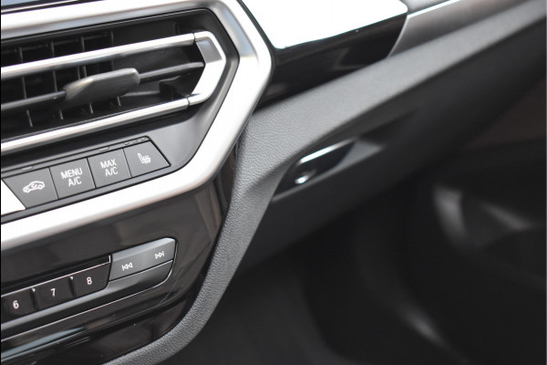 BMW X3 xDrive30e M-Pakket 292 Pk Pano Leder Camera Keyless 20 Inch