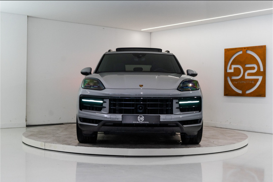 Porsche Cayenne 3.0 E-Hybrid 470PK | Krijt | Pano | InnoDrive | Sfeer | Bose | Lucht | 12 MND Garantie