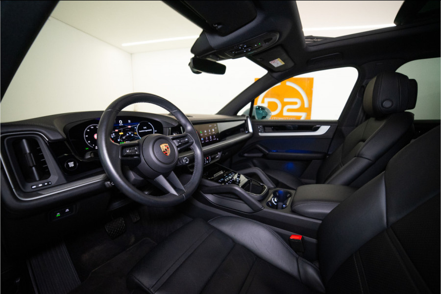 Porsche Cayenne 3.0 E-Hybrid 470PK | Krijt | Pano | InnoDrive | Sfeer | Bose | Lucht | 12 MND Garantie