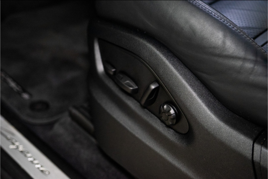 Porsche Cayenne 3.0 E-Hybrid 470PK | Krijt | Pano | InnoDrive | Sfeer | Bose | Lucht | 12 MND Garantie