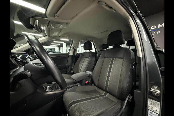 Volkswagen T-Roc 1.0 TSI Elekt.koffer | PDC | ACC | LED |