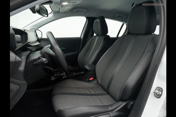 Peugeot 208 1.2 PureTech Allure Sportive 100PK (APPLE CARPLAY,LED,CAMERA,SPORTSTOELEN,3D DISPLAY,CLIMATE,CRUISE,LM-VELGEN)
