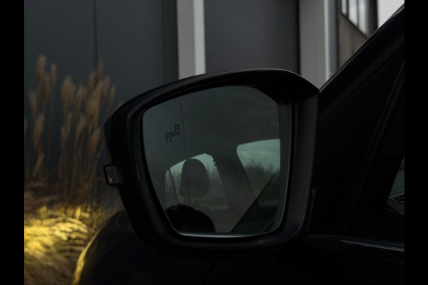 Volkswagen T-Cross 1.0 TSI R-Line m24 FULL CLIMATE ACC APPLE CARPLAY LED SPORTVELGE