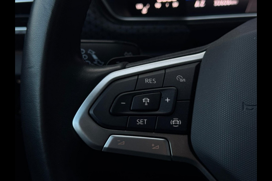 Volkswagen T-Cross 1.0 TSI R-Line m24 FULL CLIMATE ACC APPLE CARPLAY LED SPORTVELGE