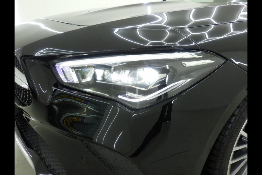 Mercedes-Benz CLA-Klasse Shooting Brake 200 Aut. DCT Luxury BUITENKANS! Panodak Ambient Light Leder + Memory stoelen PDC VA+Camera Mulitibeam LED NAVI MBUX Augmented Reality NL Auto + NAP