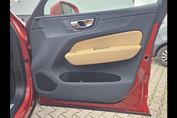 Volvo XC60 2.0 T8 AWD Polestar Engineered PHEV | Intellisafe | Pano | Trekhaak | Standverwarming | Leder | Stoelverwarming | Elek. stoelen + mermory | Vol |