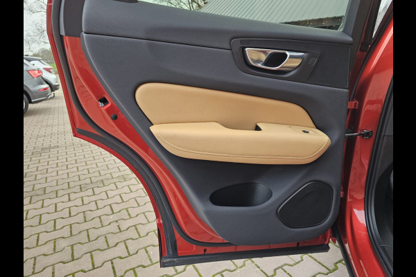 Volvo XC60 2.0 T8 AWD Polestar Engineered PHEV | Intellisafe | Pano | Trekhaak | Standverwarming | Leder | Stoelverwarming | Elek. stoelen + mermory | Vol |