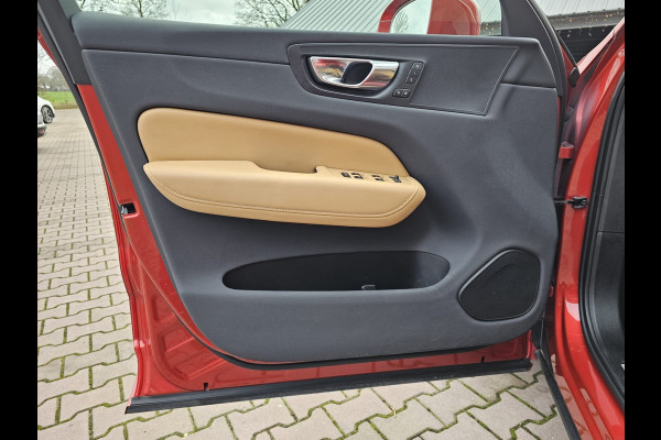 Volvo XC60 2.0 T8 AWD Polestar Engineered PHEV | Intellisafe | Pano | Trekhaak | Standverwarming | Leder | Stoelverwarming | Elek. stoelen + mermory | Vol |