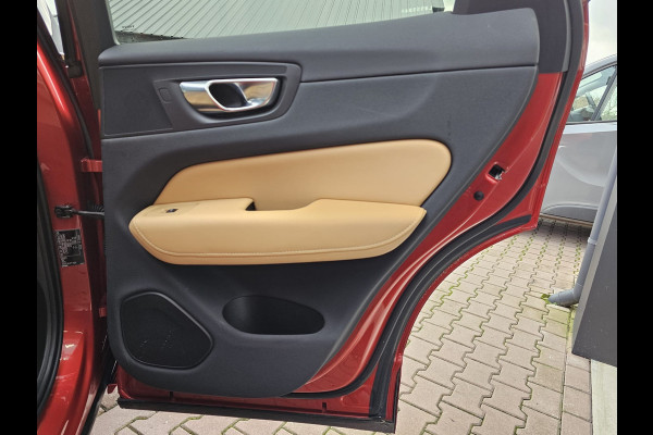 Volvo XC60 2.0 T8 AWD Polestar Engineered PHEV | Intellisafe | Pano | Trekhaak | Standverwarming | Leder | Stoelverwarming | Elek. stoelen + mermory | Vol |