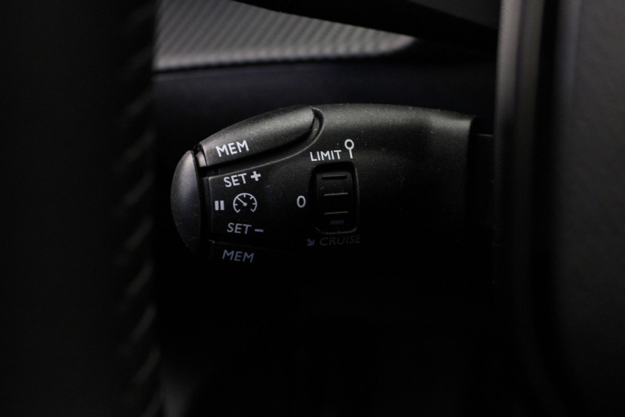 Peugeot 208 1.2 PureTech 100 Allure