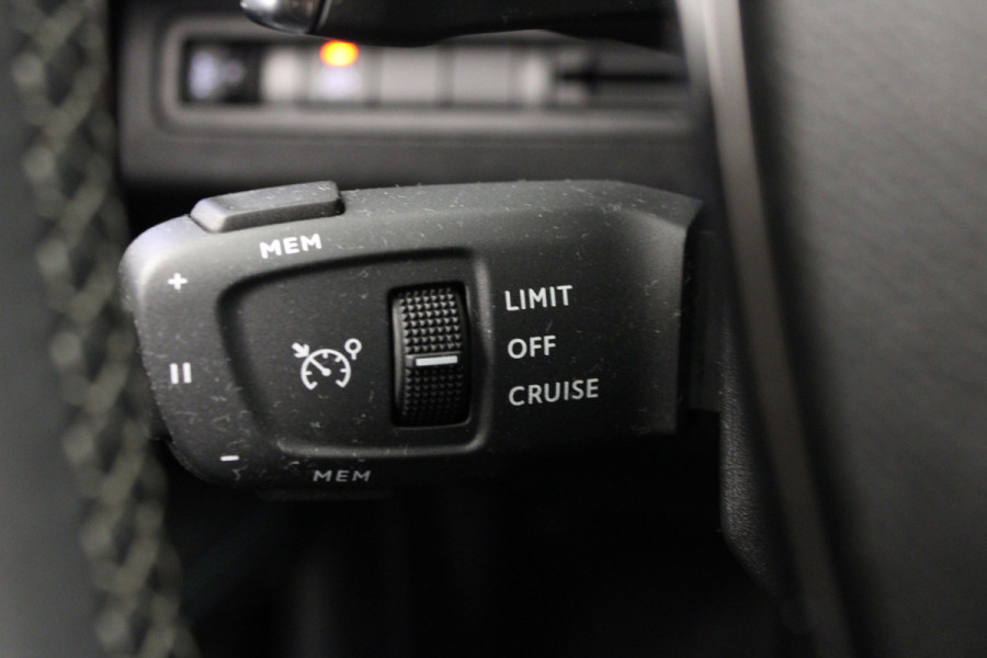 Peugeot 5008 1.2 PureTech Allure |Camera|Navi|