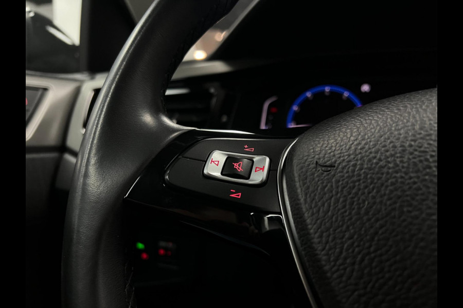 Volkswagen Polo 1.0 | PDC | Clima| Carplay| Virtual Cockpit|