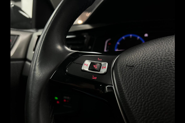 Volkswagen Polo 1.0 | PDC | Clima| Carplay| Virtual Cockpit|
