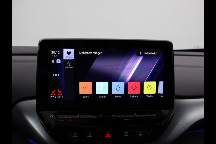 Volkswagen ID.4 FIRST 77 kWh 1st + 20 INCH LMV | TREKHAAK | CAMERA | SFEERVERLICHTING | ADAPTIVE CRUISE | STOELVERW.