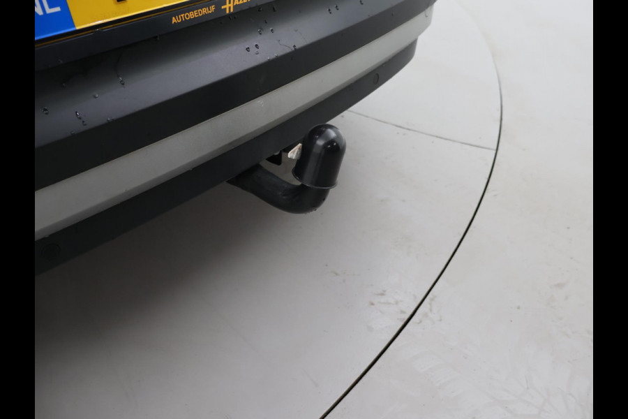 Volkswagen ID.4 FIRST 77 kWh 1st + 20 INCH LMV | TREKHAAK | CAMERA | SFEERVERLICHTING | ADAPTIVE CRUISE | STOELVERW.